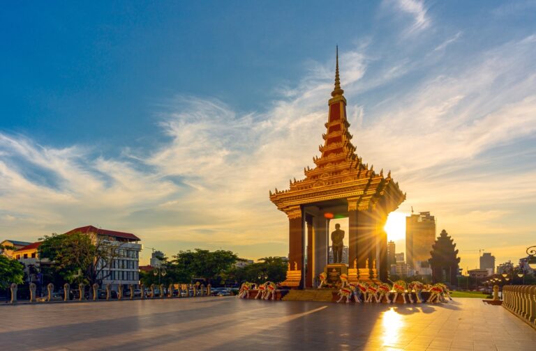 The Ultimate Travel Guide to Phnom Penh, Cambodia - The Finer Things In ...